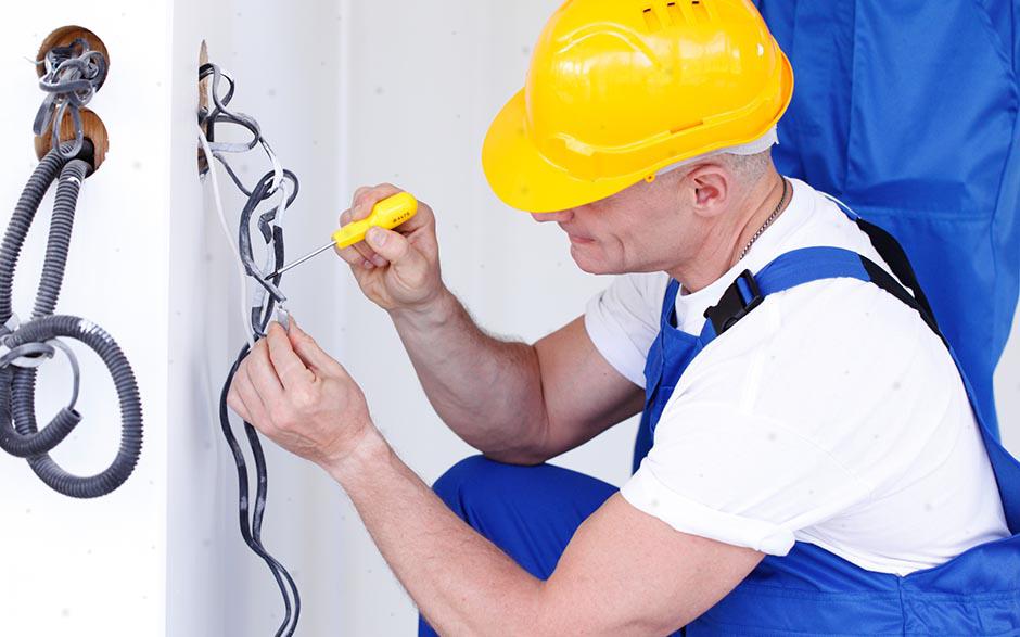 cherche électricien pas cher Paris 11